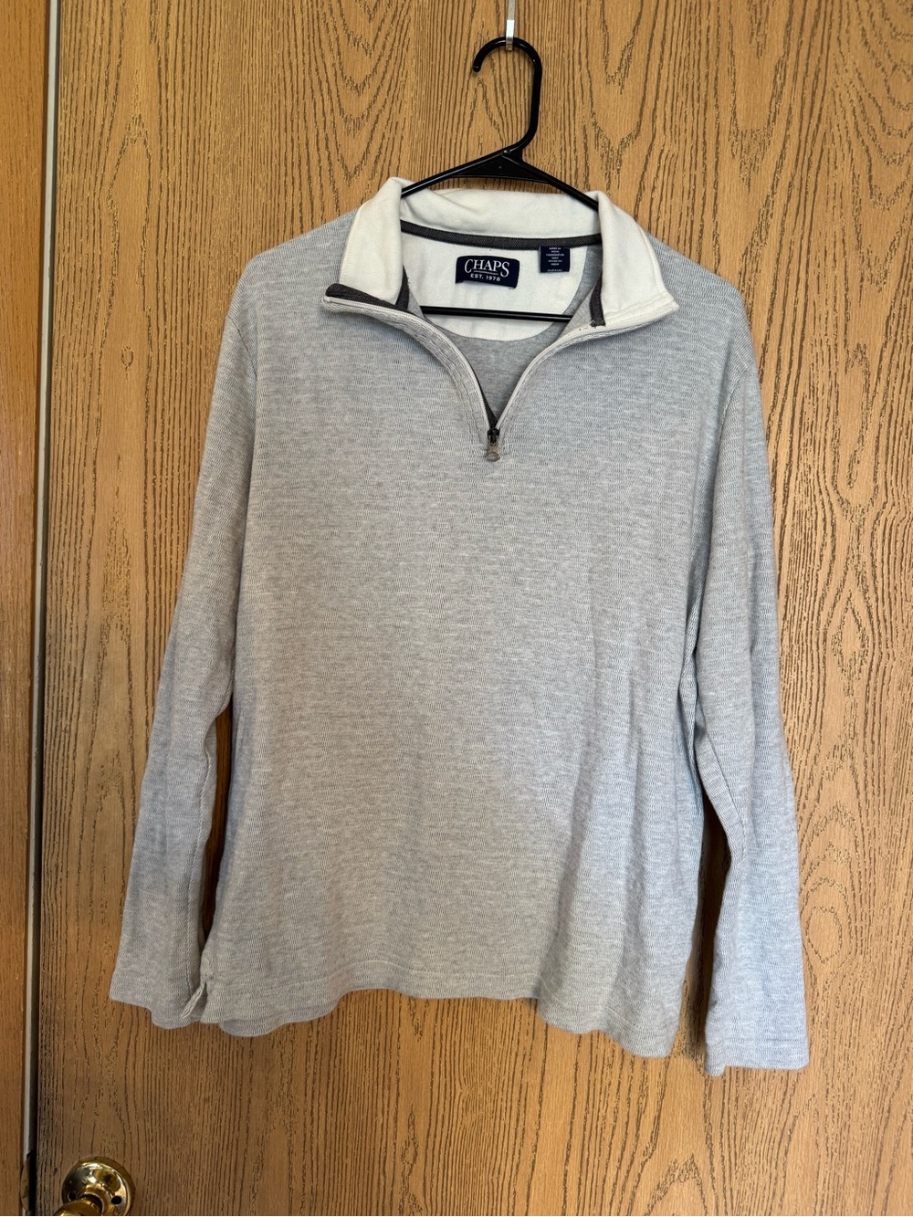 Chaps Men's Light Gray Zip-Neck Sweater with Cream Collar